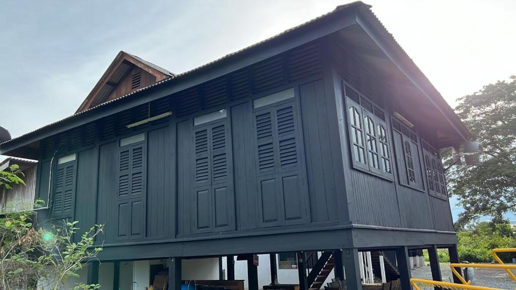Kejora Homestay Kangar Exteriör bild