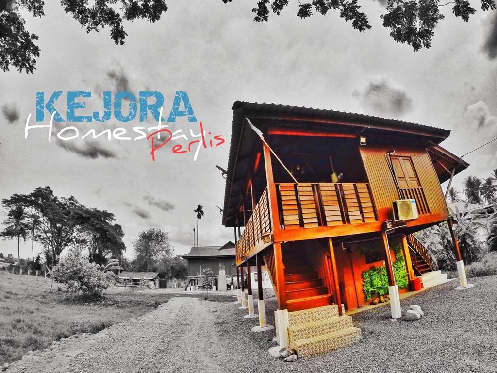 Kejora Homestay Kangar Exteriör bild