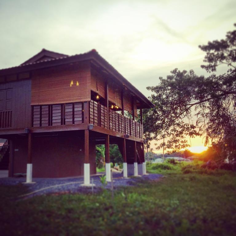 Kejora Homestay Kangar Exteriör bild